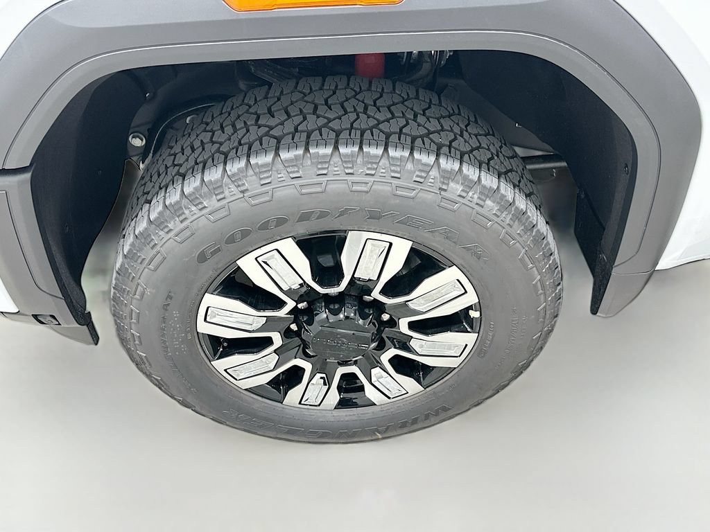 New 2026 GMC Sierra 2500 Denali w/ Denali Reserve Package AWD/4WD image 11