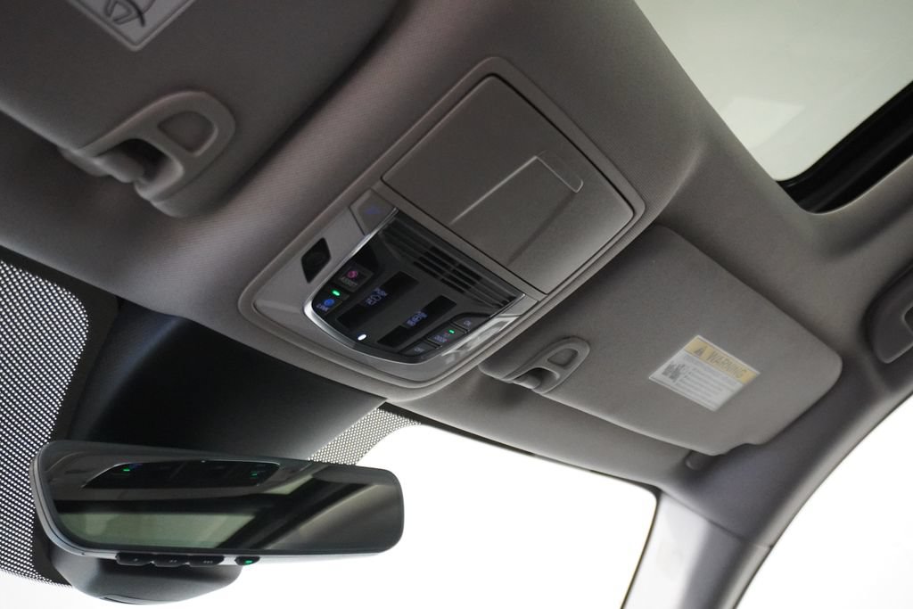 Used 2023 Acura MDX w/ Technology Package FWD image 26