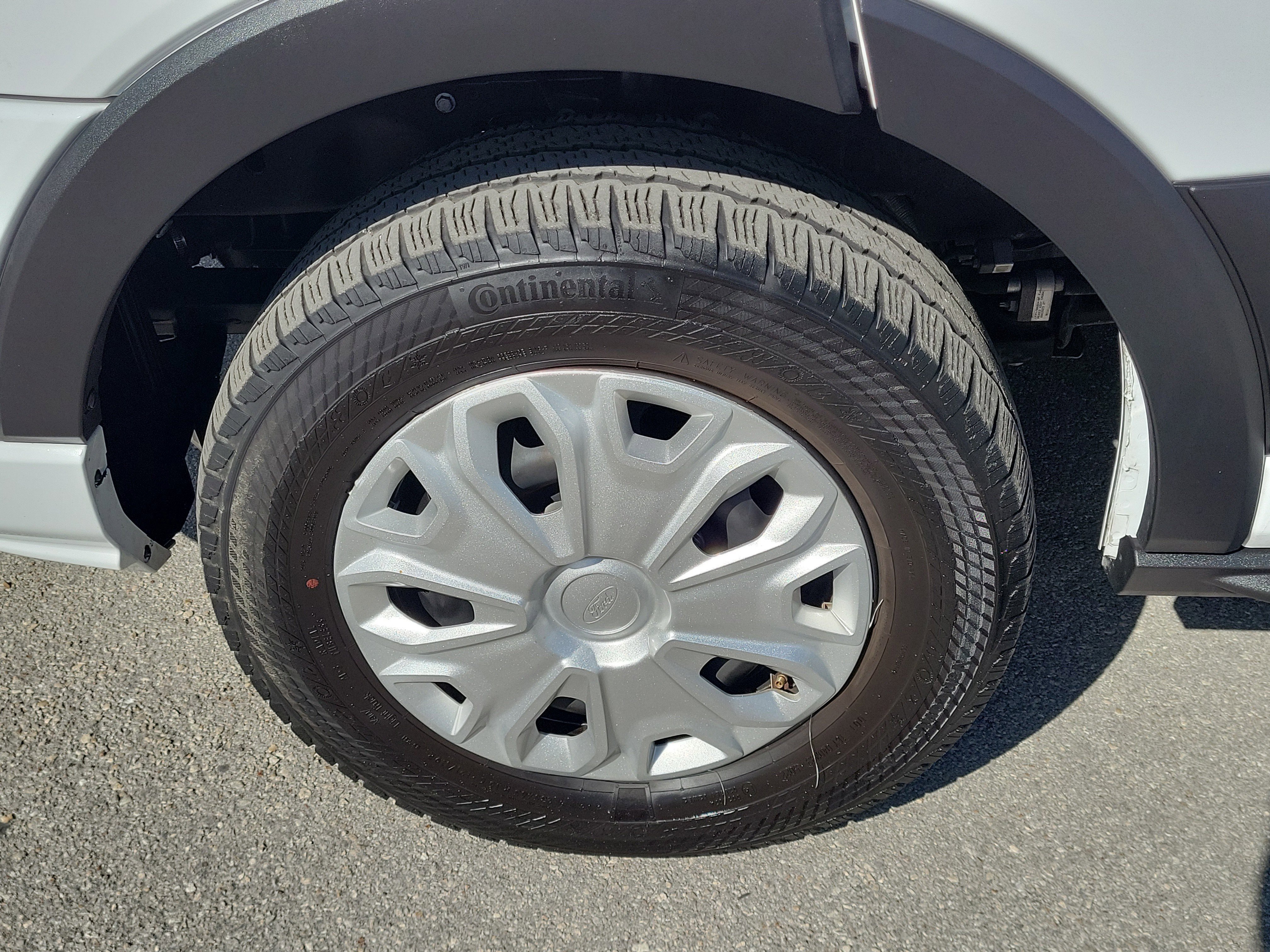 Used 2023 Ford Transit 350 XLT image 28