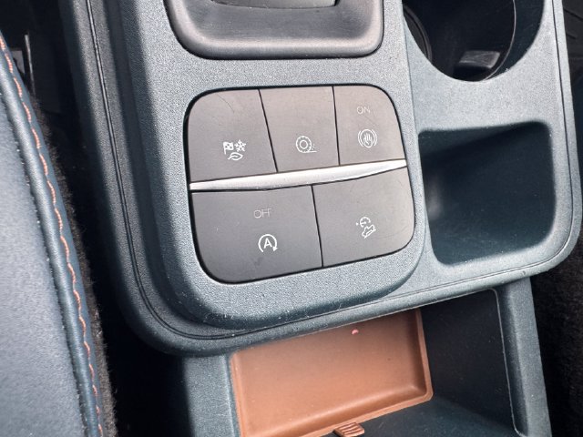 Used 2024 Ford Maverick Lariat w/ FX4 Off-Road Package AWD/4WD image 17