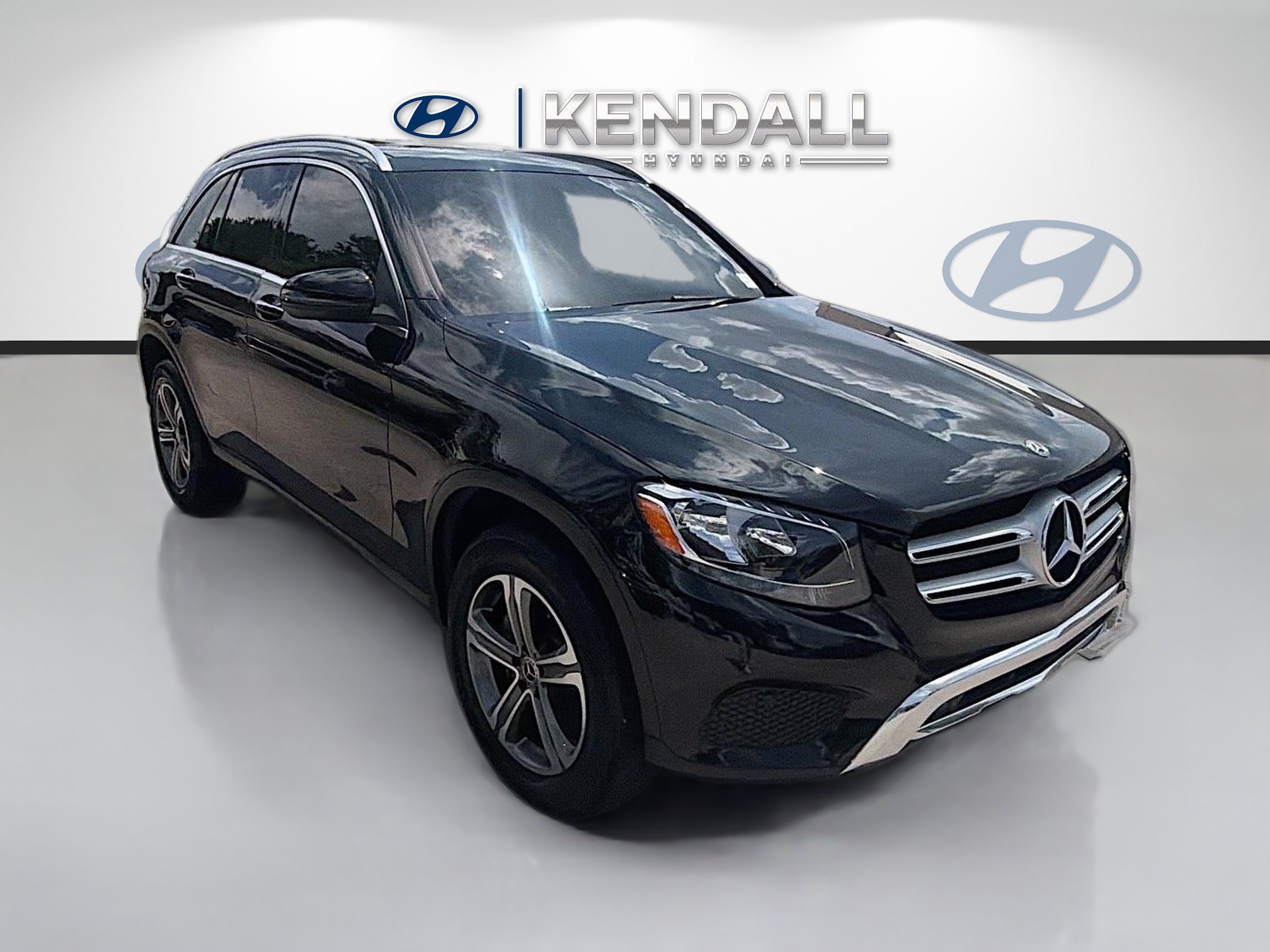 Used 2019 Mercedes-Benz GLC 300 4MATIC image 1