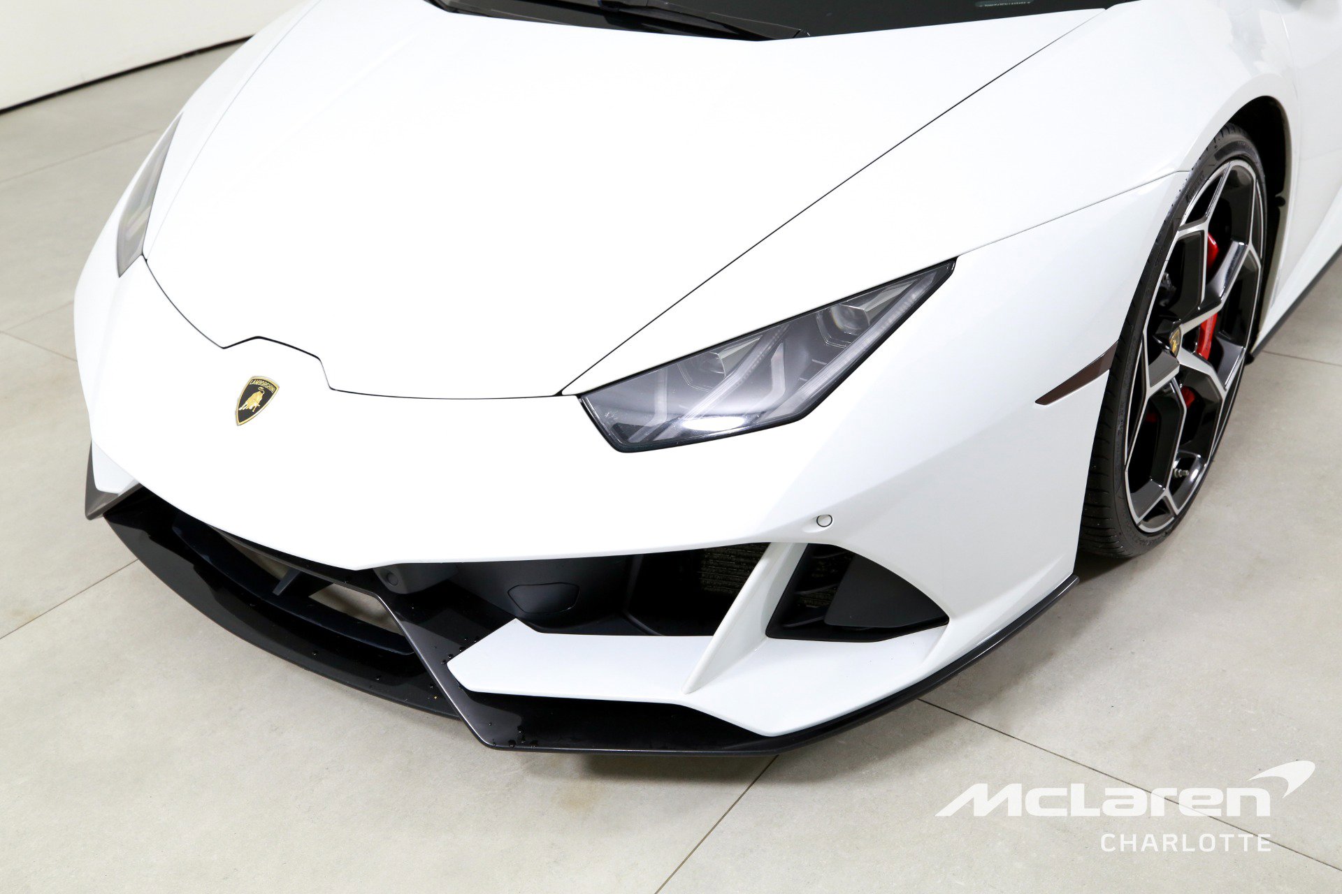 Used 2020 Lamborghini Huracan EVO image 31