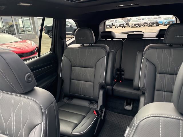 Certified 2025 Buick Enclave Avenir w/ Super Cruise Package AWD/4WD image 33