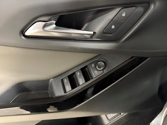 New 2026 Chevrolet Equinox LT w/ Convenience Package II image 8