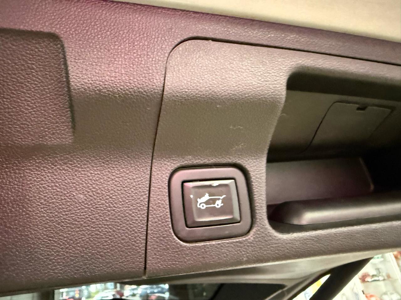 Used 2020 GMC Acadia Denali image 23