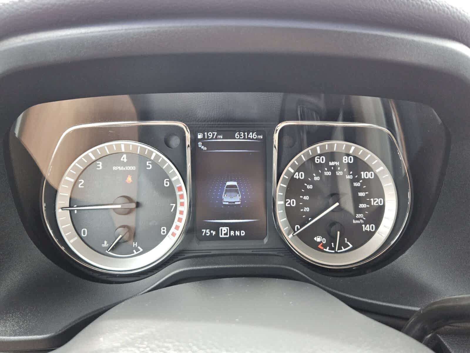 Used 2018 Nissan Titan SV w/ SV Convenience Package RWD image 14