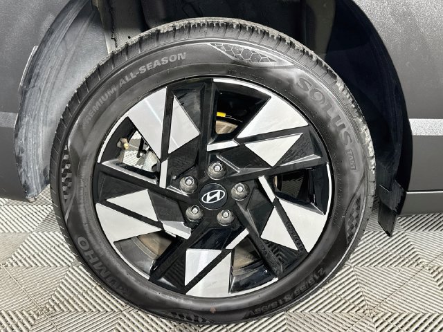 Used 2024 Hyundai Kona SEL FWD image 30