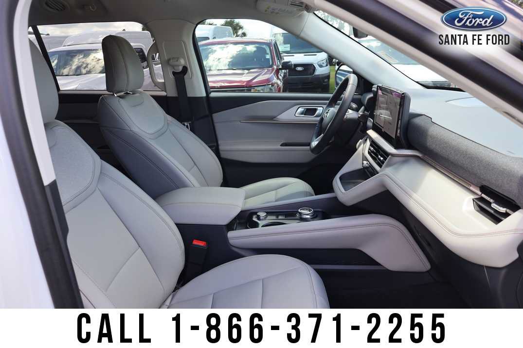 New 2026 Ford Explorer Active w/ Active Comfort Package RWD image 31