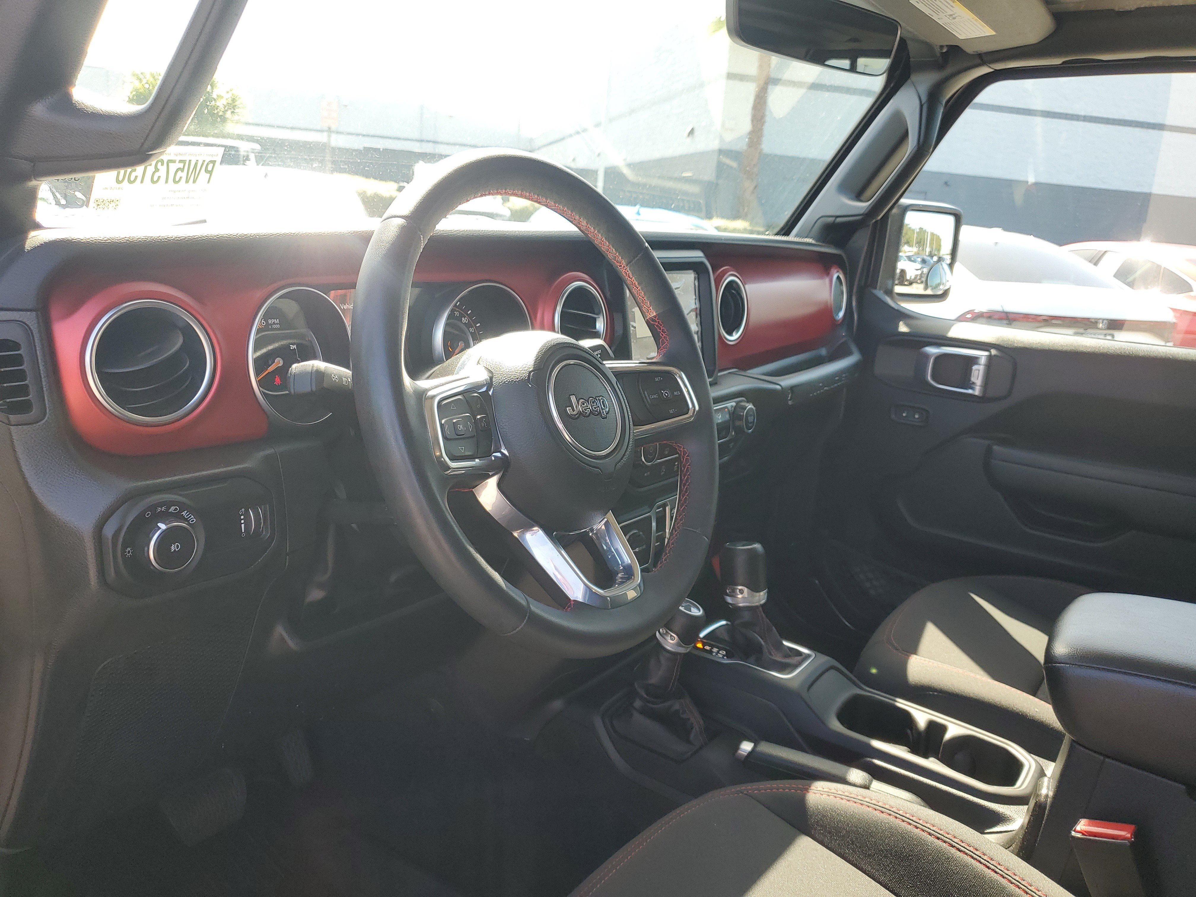 Used 2023 Jeep Wrangler Unlimited Rubicon w/ LED Lighting Group AWD/4WD image 10