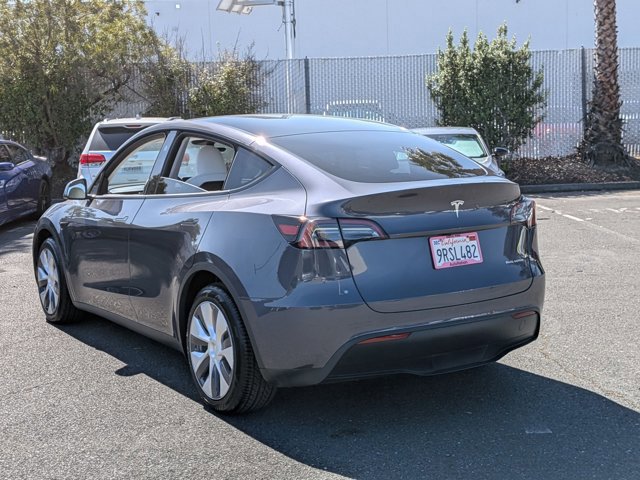 Used 2023 Tesla Model Y Long Range image 8