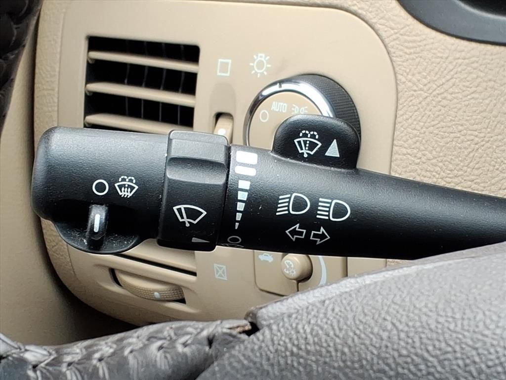 Used 2007 Cadillac DTS Luxury I w/ Trunk Convenience Package image 20