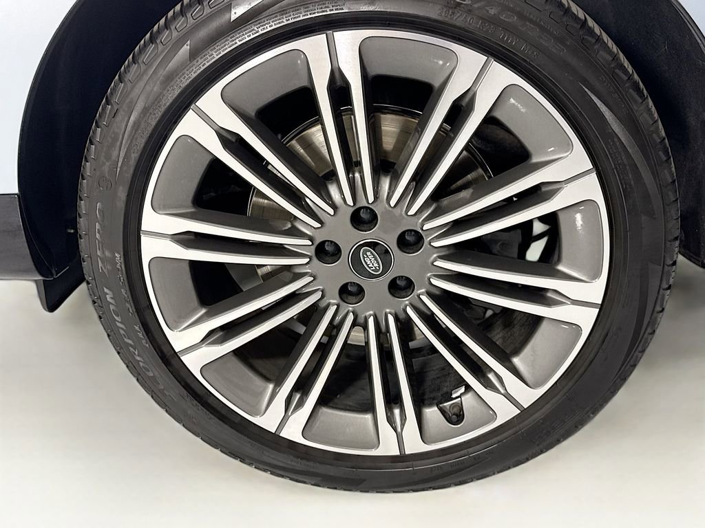 Used 2023 Land Rover Range Rover Long Wheelbase Autobiography image 32