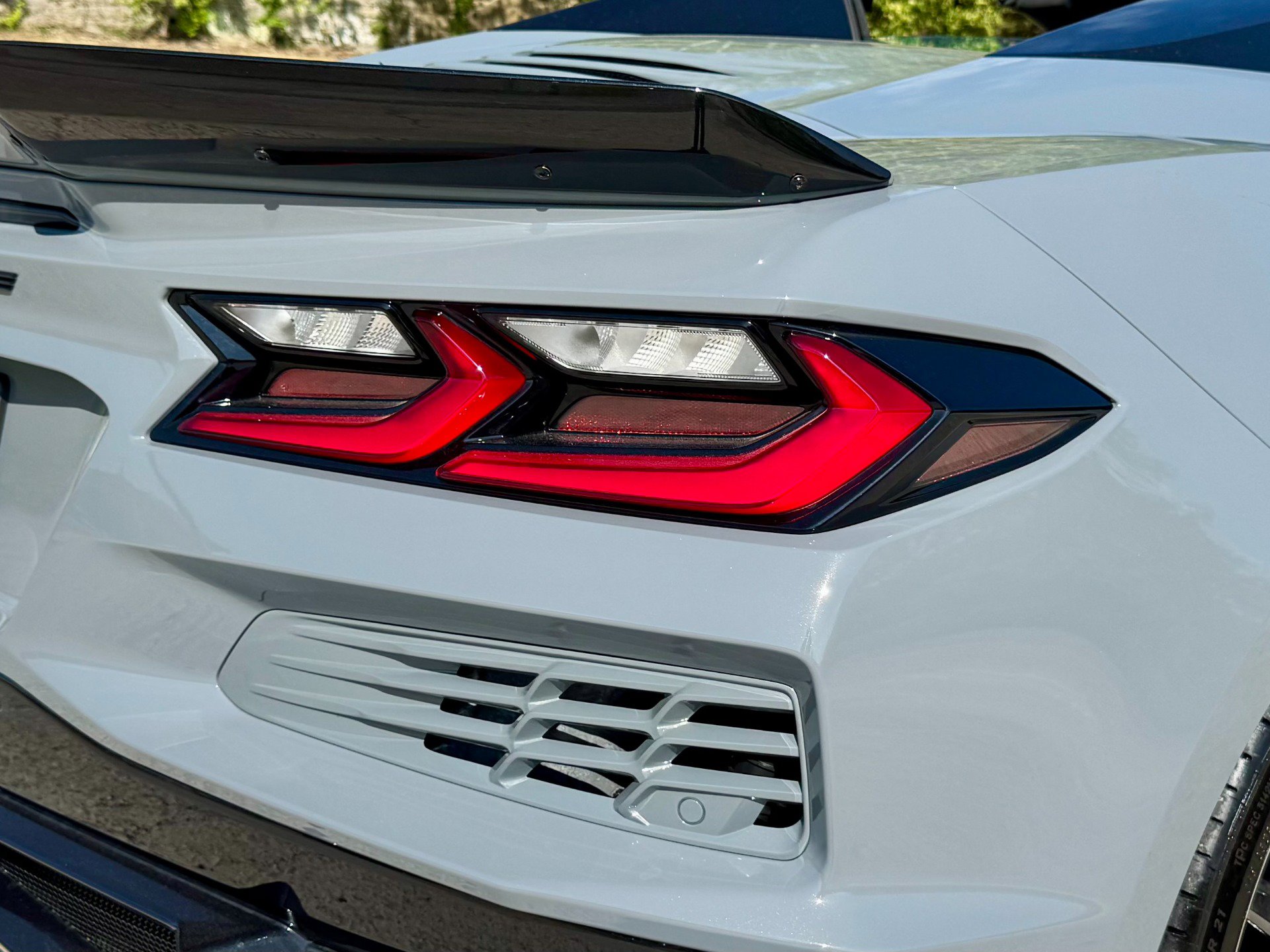 Used 2025 Chevrolet Corvette E-Ray w/ Battery Protection Package image 72