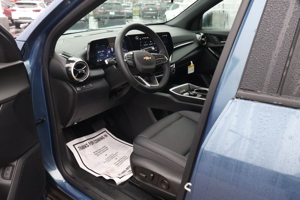 New 2026 Chevrolet Equinox LT w/ Convenience Package II image 13