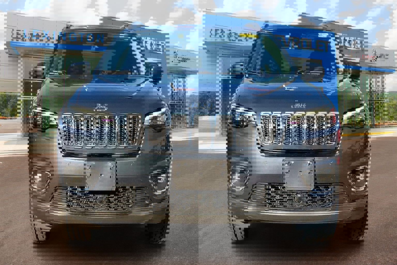 Used 2021 Jeep Cherokee Limited image 3