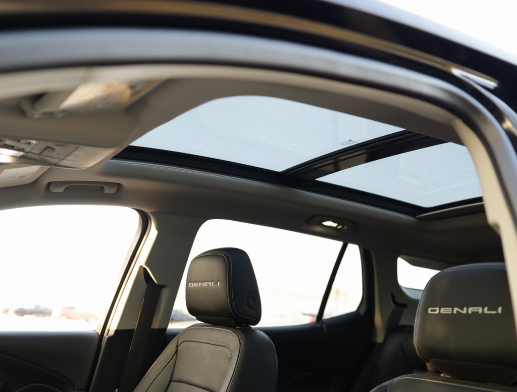 Used 2023 GMC Terrain Denali image 24