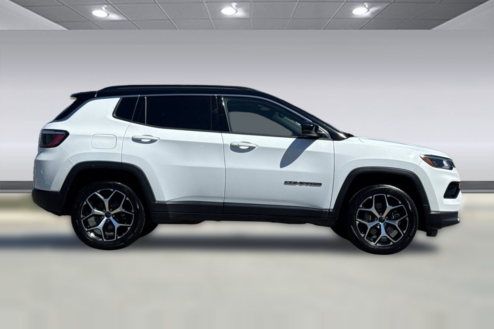 Used 2025 Jeep Compass Limited AWD/4WD image 8