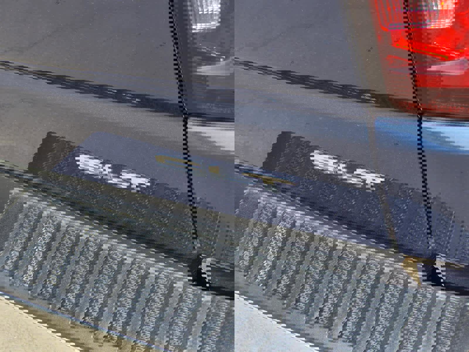 Certified 2022 GMC Sierra 1500 SLT w/ SLT Convenience Package image 9