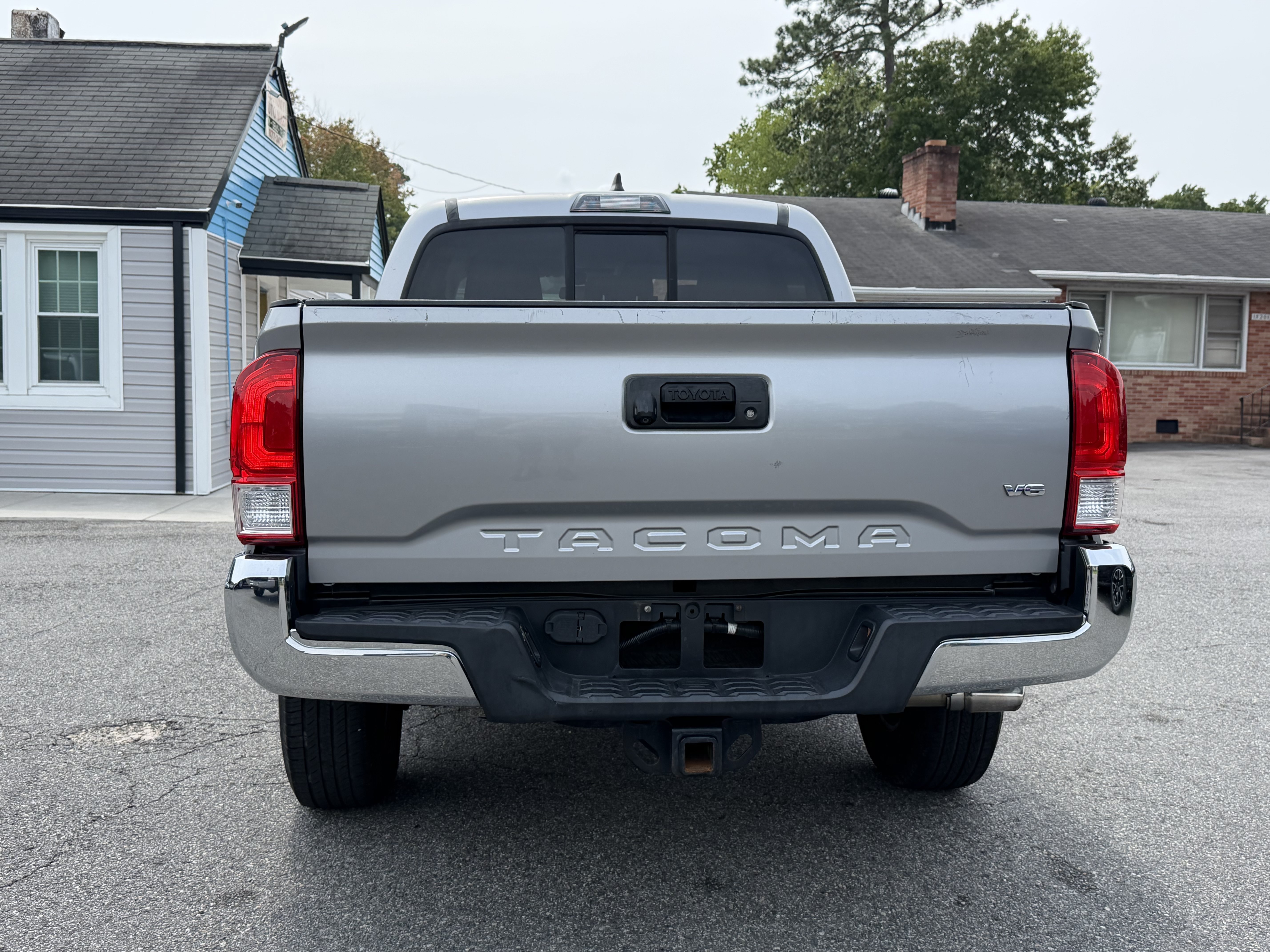 Used 2016 Toyota Tacoma SR5 w/ Towing Package RWD image 7