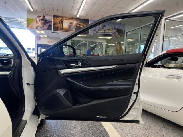 Used 2017 Nissan Maxima SR w/ Midnight Edition FWD image 27