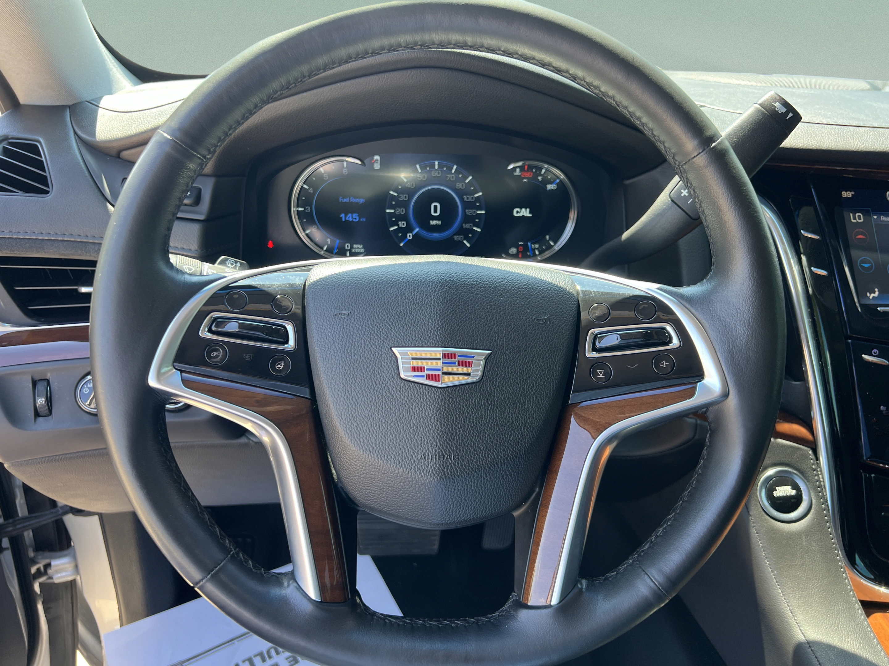 Used 2016 Cadillac Escalade Luxury AWD/4WD image 11