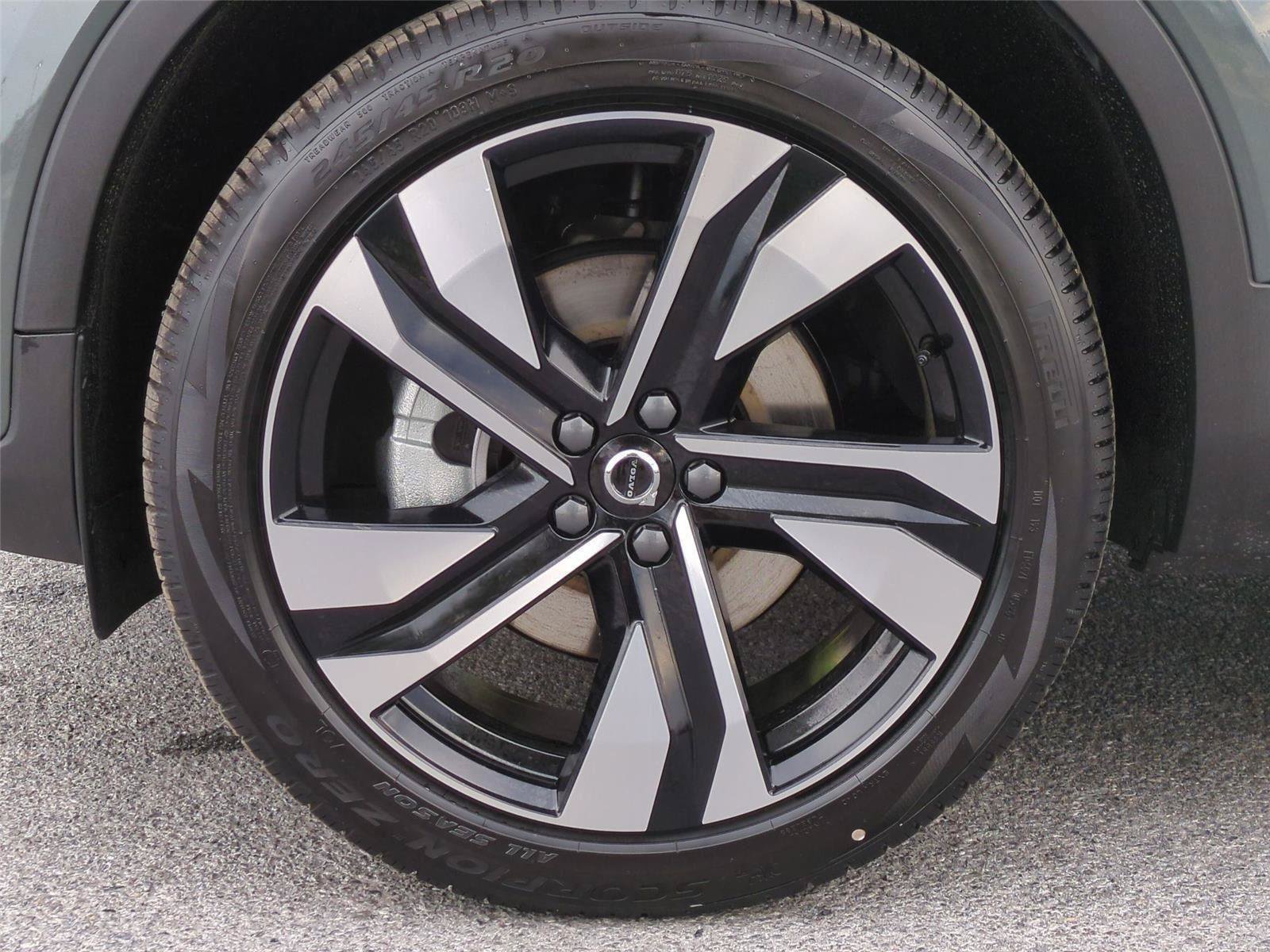 New 2026 Volvo XC40 B5 Ultra w/ Climate Package AWD/4WD image 23