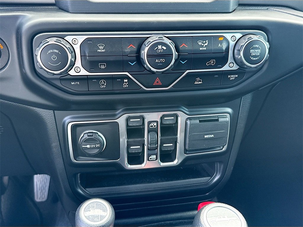 Used 2022 Jeep Gladiator Sport image 17