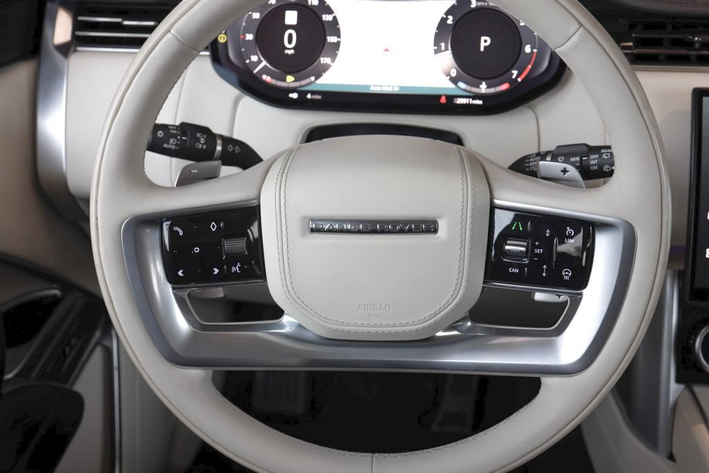 Used 2023 Land Rover Range Rover Autobiography AWD/4WD image 17