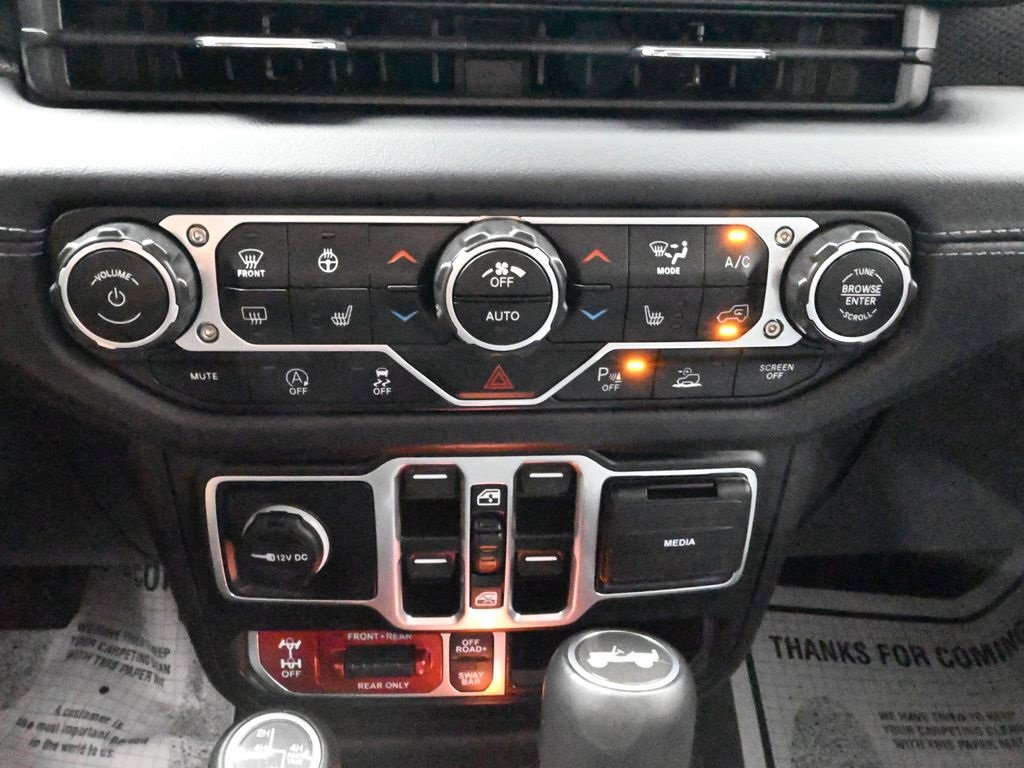 Certified 2025 Jeep Wrangler Unlimited Rubicon image 26