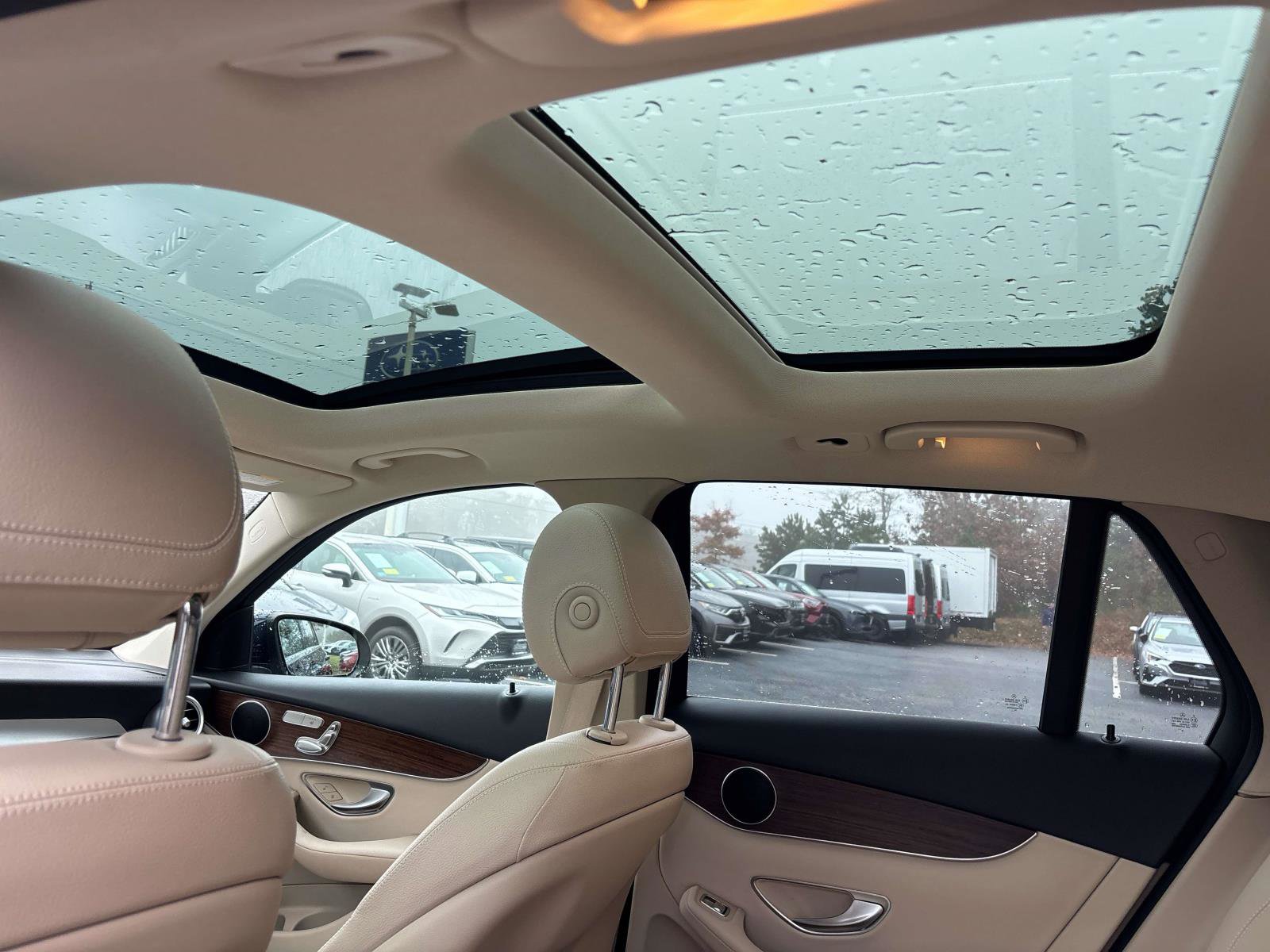 Used 2021 Mercedes-Benz GLC 300 4MATIC image 11