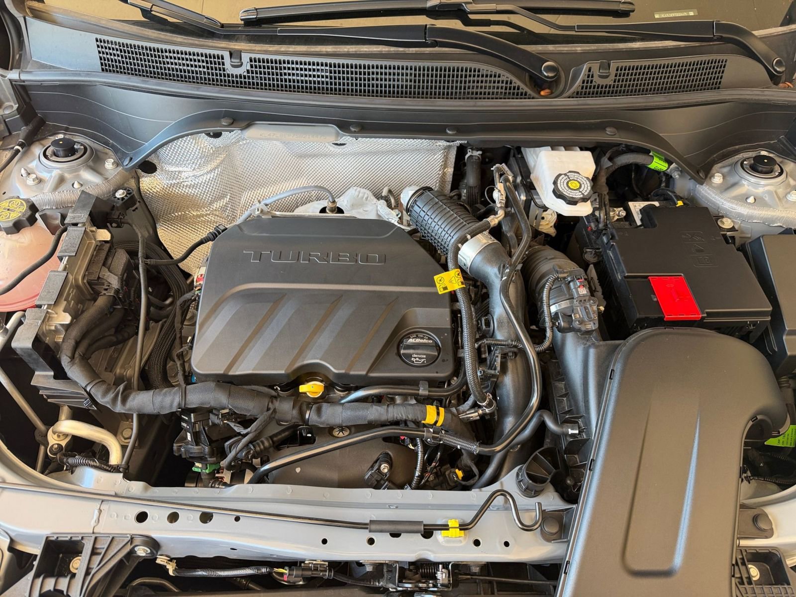 Used 2025 Buick Envista Sport Touring image 27