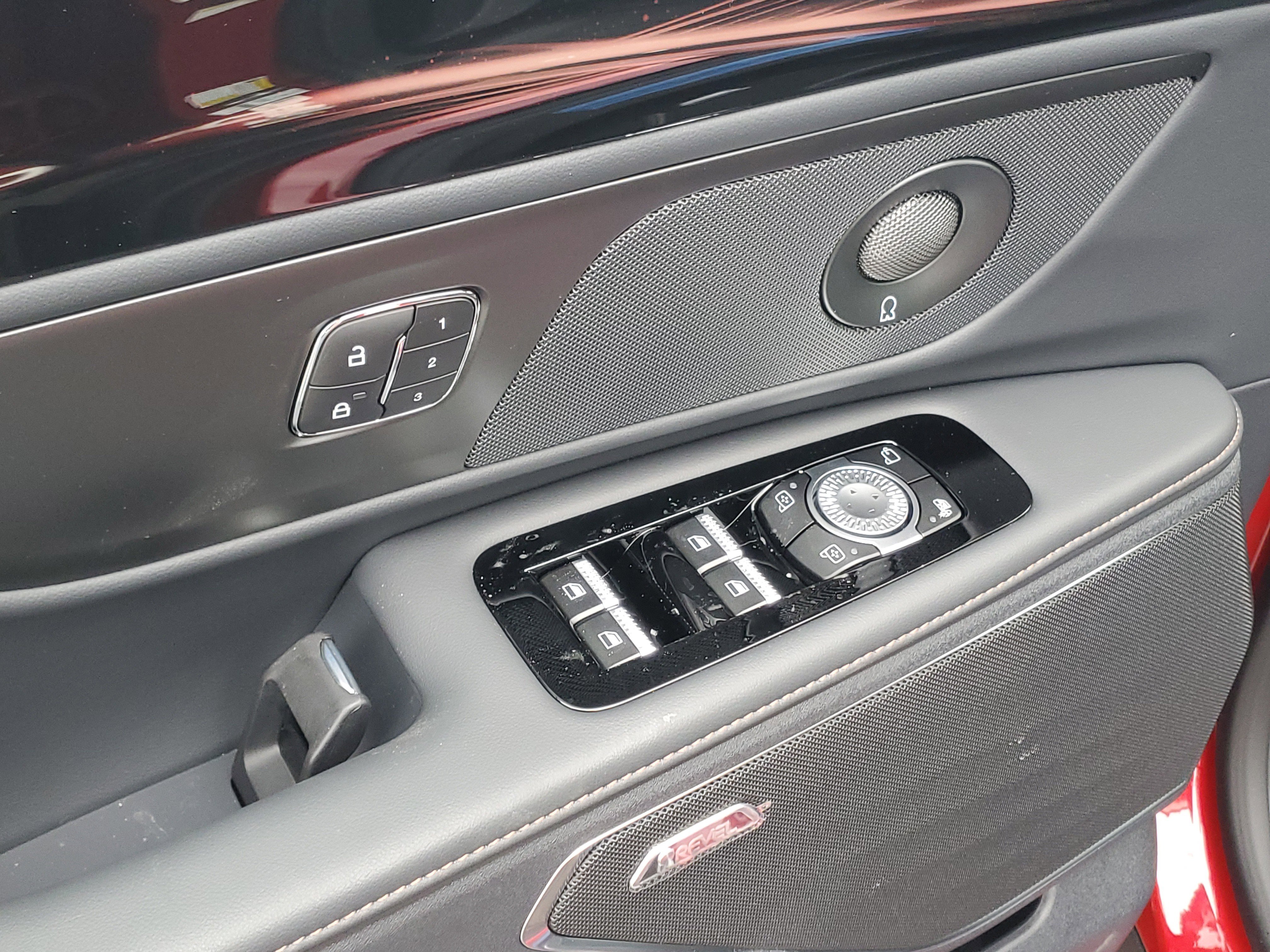 New 2026 Lincoln Nautilus Reserve w/ Jet Appearance Package image 9