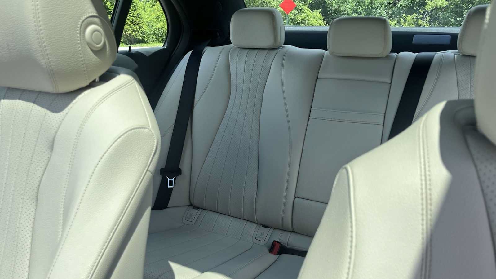 Certified 2023 Mercedes-Benz E 350 4MATIC Sedan image 33