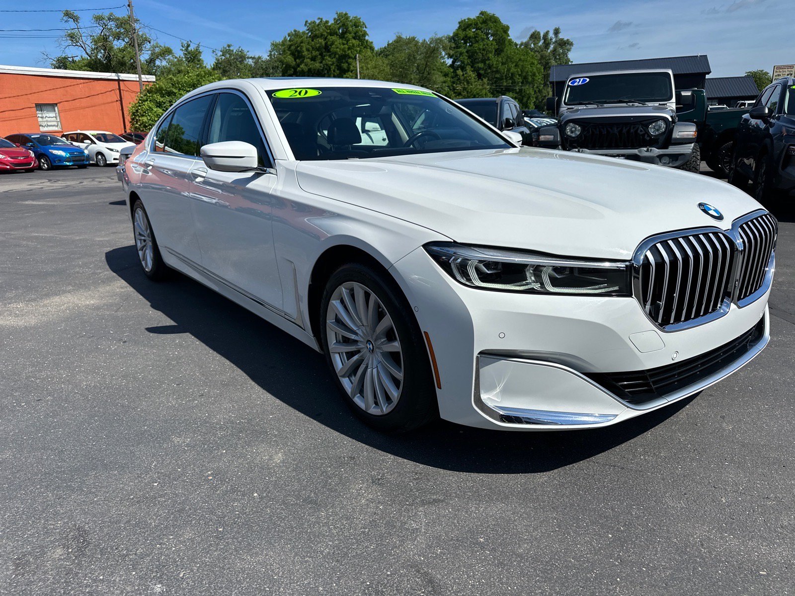 Used 2020 BMW 745e xDrive AWD/4WD image 3