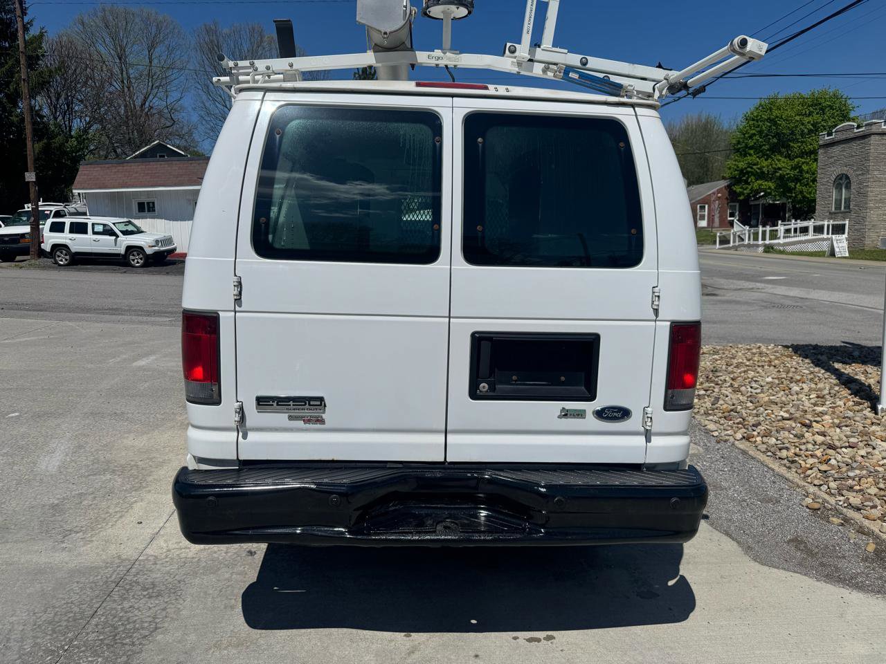 Used 2012 Ford E-250 and Econoline 250 w/ Insulation Pkg RWD image 4