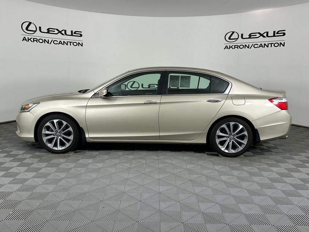 Used 2015 Honda Accord Sport image 8