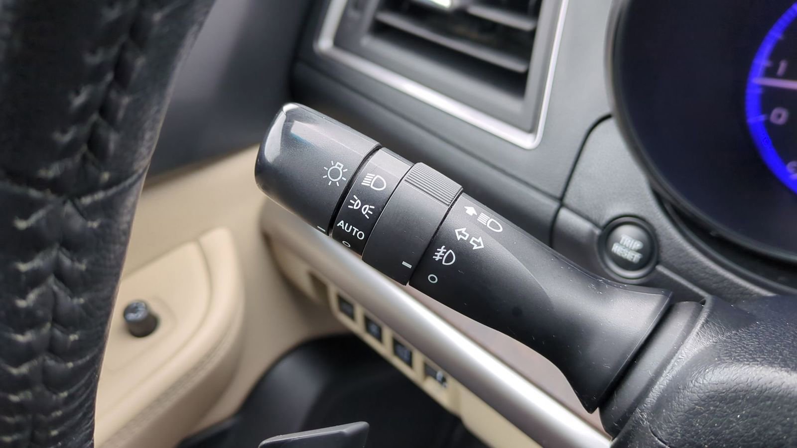 Used 2015 Subaru Outback 2.5i Limited image 26