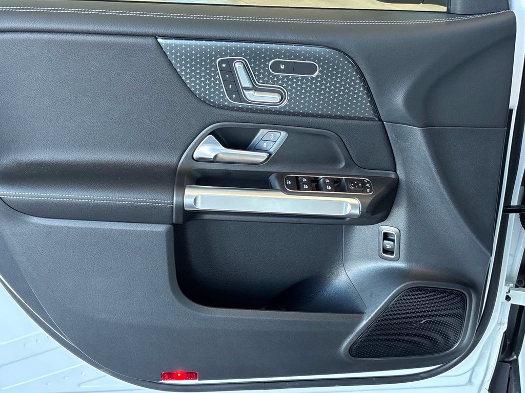 New 2026 Mercedes-Benz GLB 250 4MATIC image 16