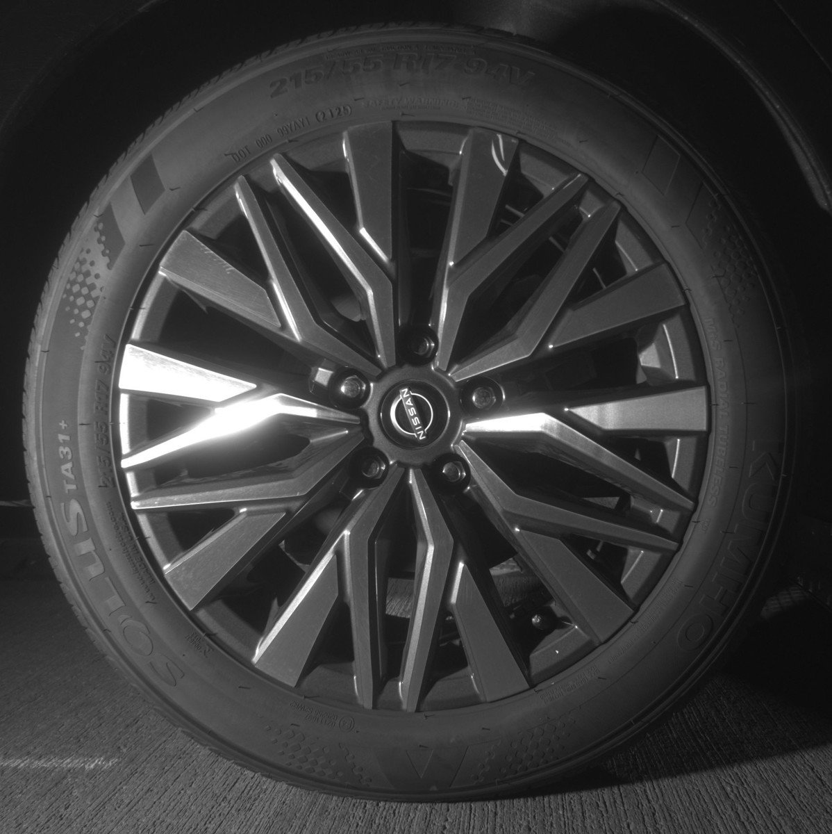 Used 2025 Nissan Altima 2.5 SV image 15