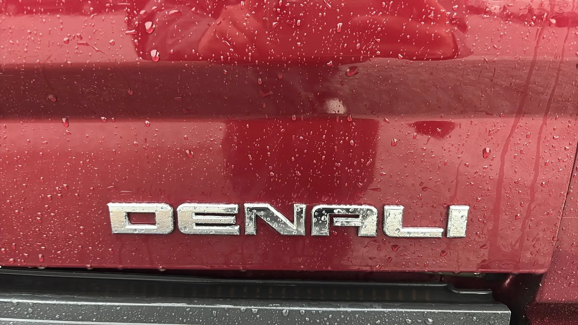 Used 2015 GMC Sierra 2500 Denali w/ Duramax Plus Package AWD/4WD image 5