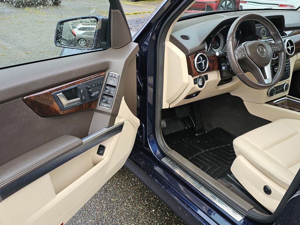 Used 2015 Mercedes-Benz GLK 350 4MATIC image 17