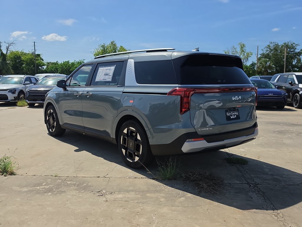 New 2027 Kia Carnival EX FWD image 6