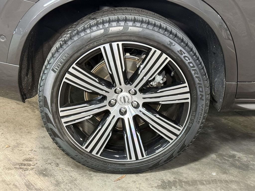 Used 2024 Volvo XC90 T8 Plus w/ Protection Package Premier AWD/4WD image 13