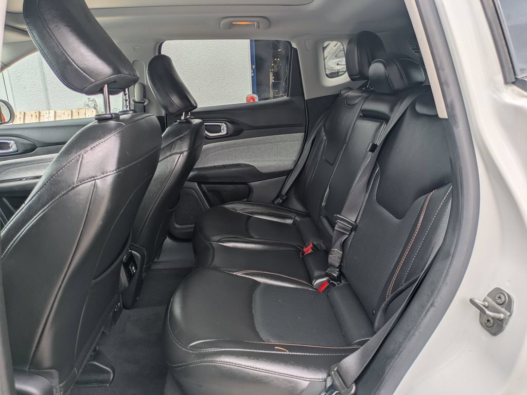 Used 2022 Jeep Compass Latitude w/ Sun and Sound Group AWD/4WD image 15