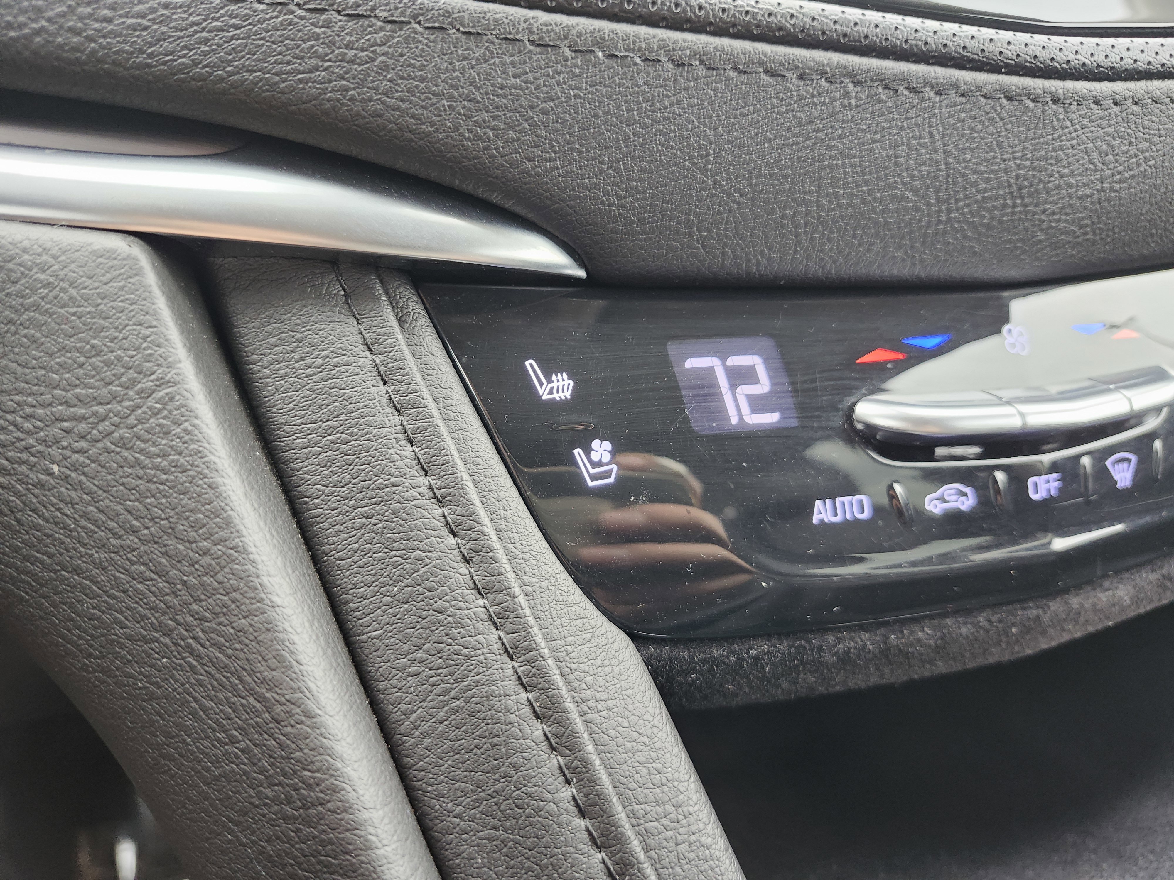 Used 2018 Cadillac XT5 Premium Luxury AWD/4WD image 10