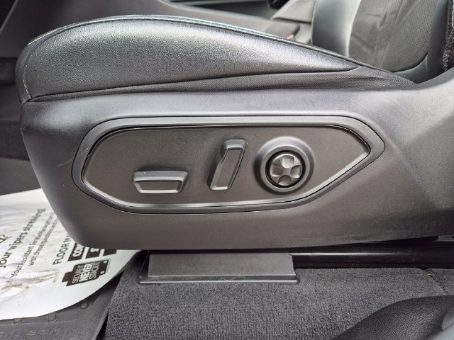 Used 2024 Jeep Grand Cherokee Altitude AWD/4WD image 16