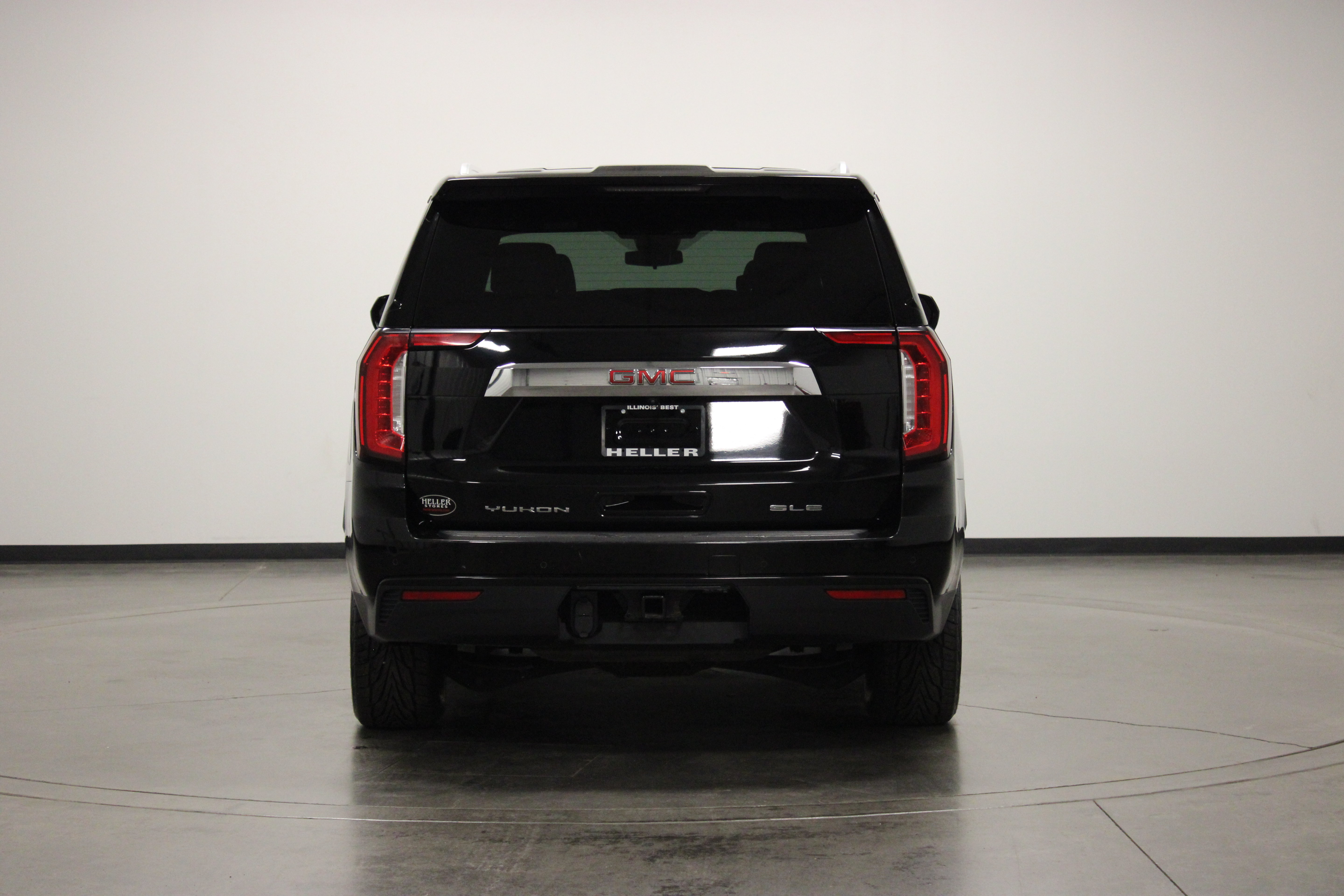 Used 2023 GMC Yukon SLE AWD/4WD image 7