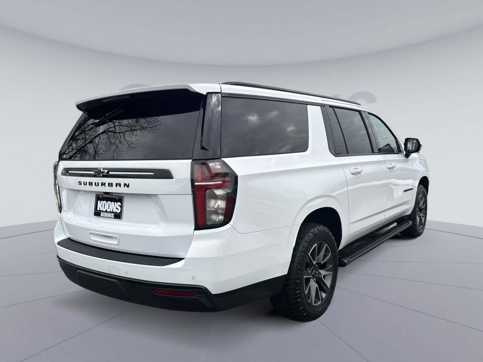 Used 2023 Chevrolet Suburban Z71 image 7