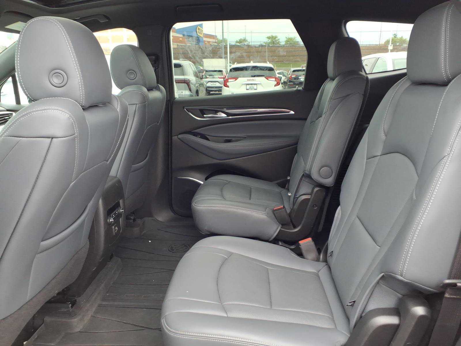Used 2024 Buick Enclave Essence w/ Experience Buick Package AWD/4WD image 26