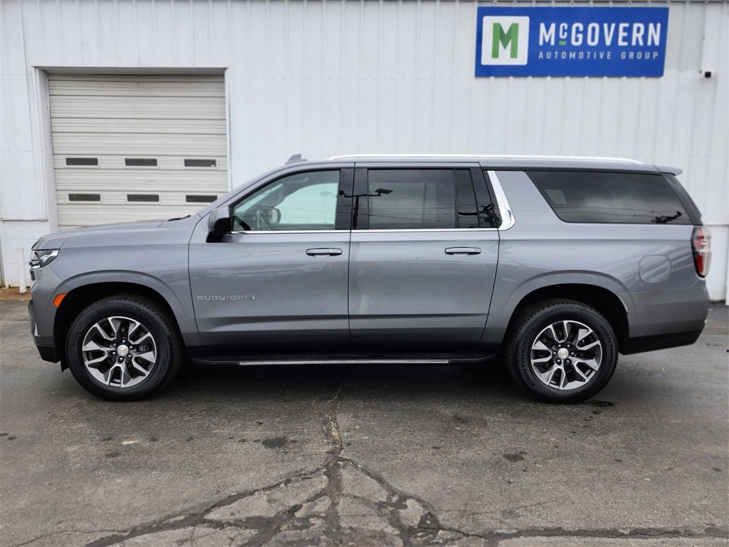 Used 2021 Chevrolet Suburban LS image 2